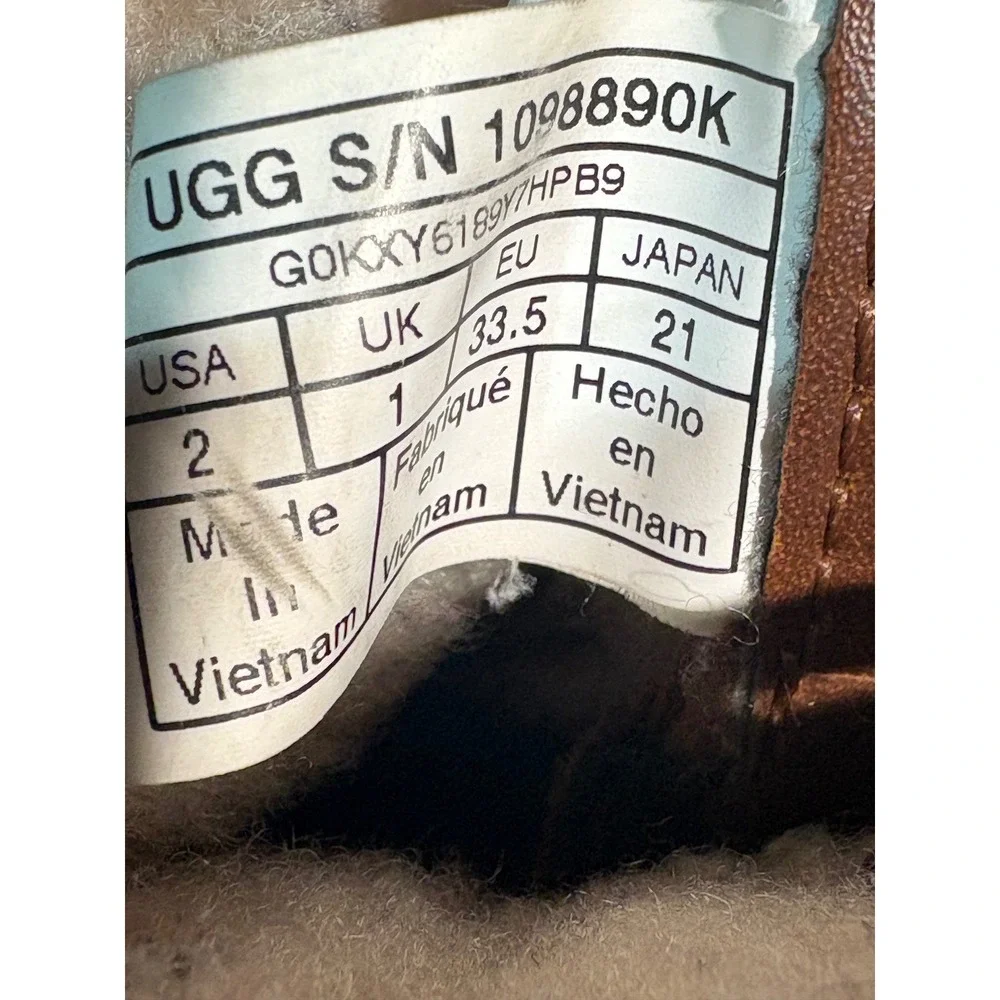 UGG Kids Butte II Waterproof Winter Boots Chestnut Brown Leather 1098890K Size 2
